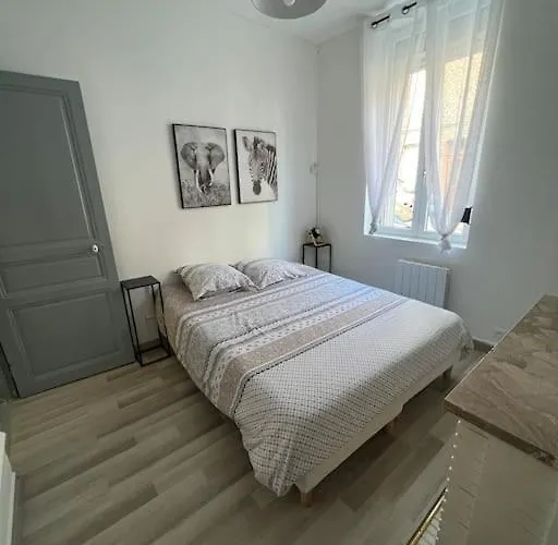 L'amienoise Proche Zenith Stade Cathedrale